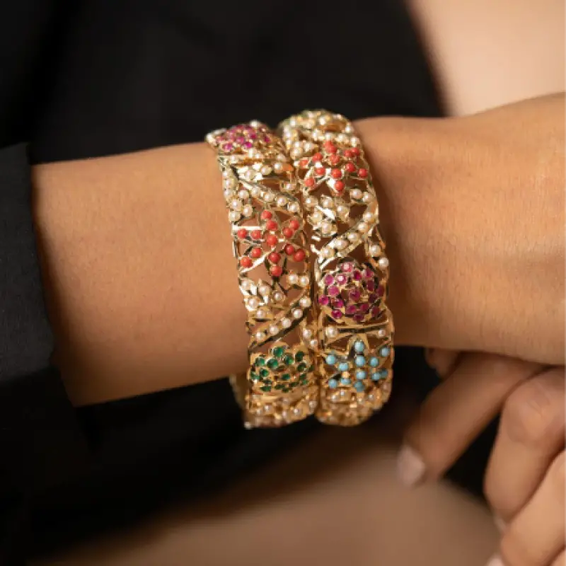Navratna Jadaau Bangle Set